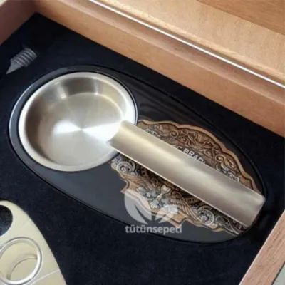 Alec Bradley Premium Humidor + 24's Puro seti